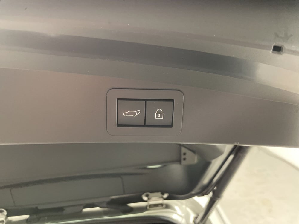 Toyota Corolla Touring Sports usata a Varese (14)