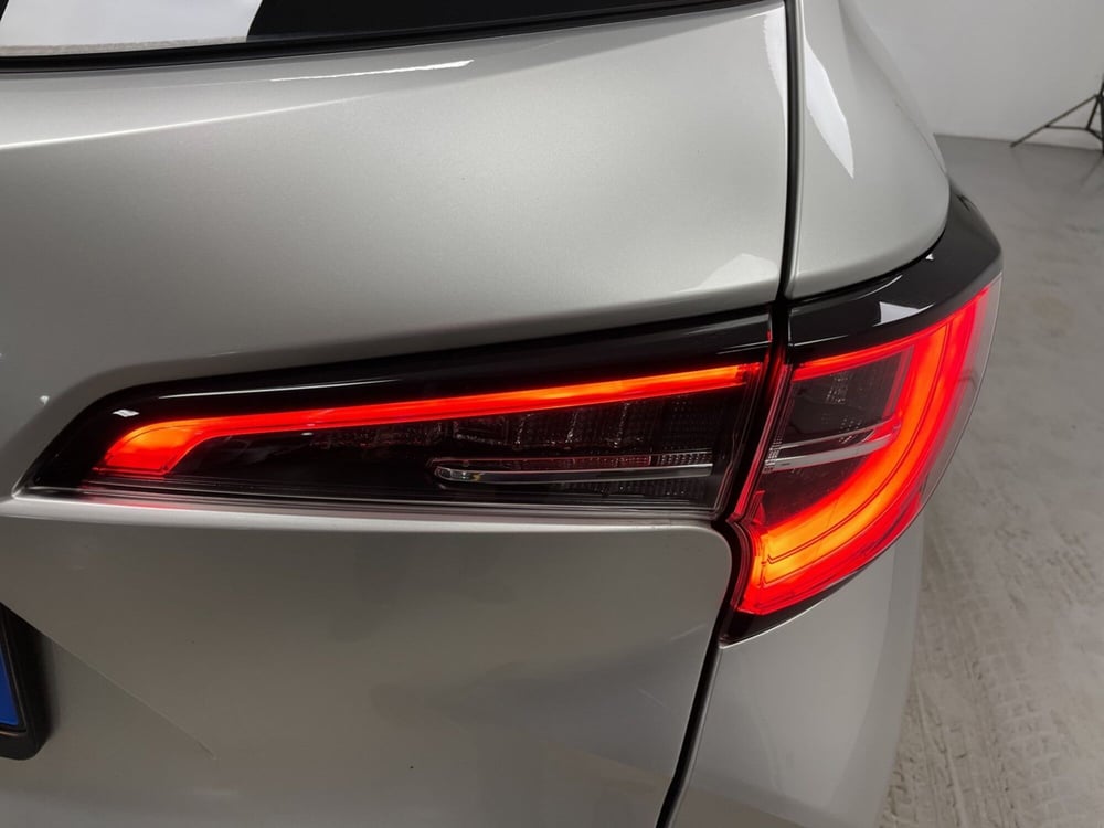 Toyota Corolla Touring Sports usata a Varese (16)