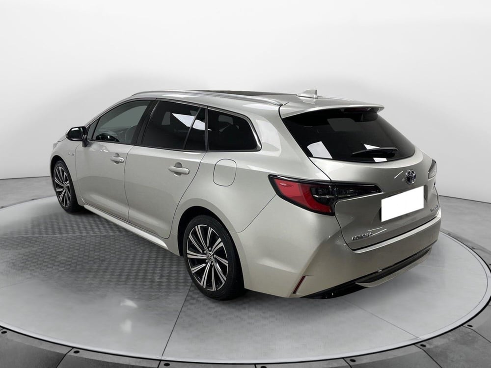 Toyota Corolla Touring Sports usata a Varese (4)