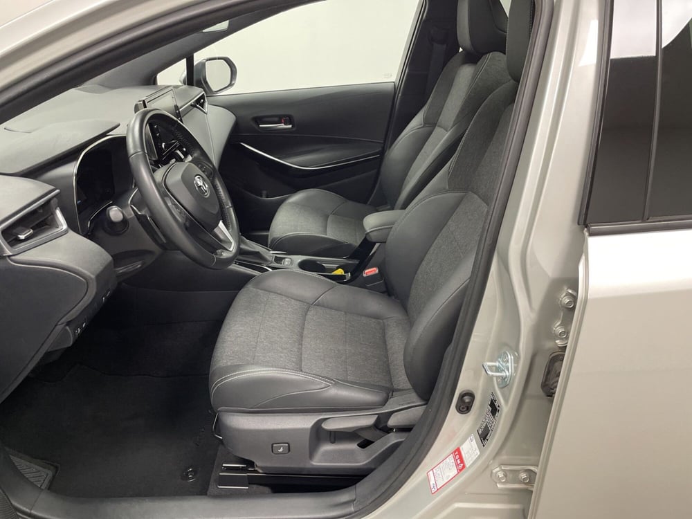 Toyota Corolla Touring Sports usata a Varese (8)