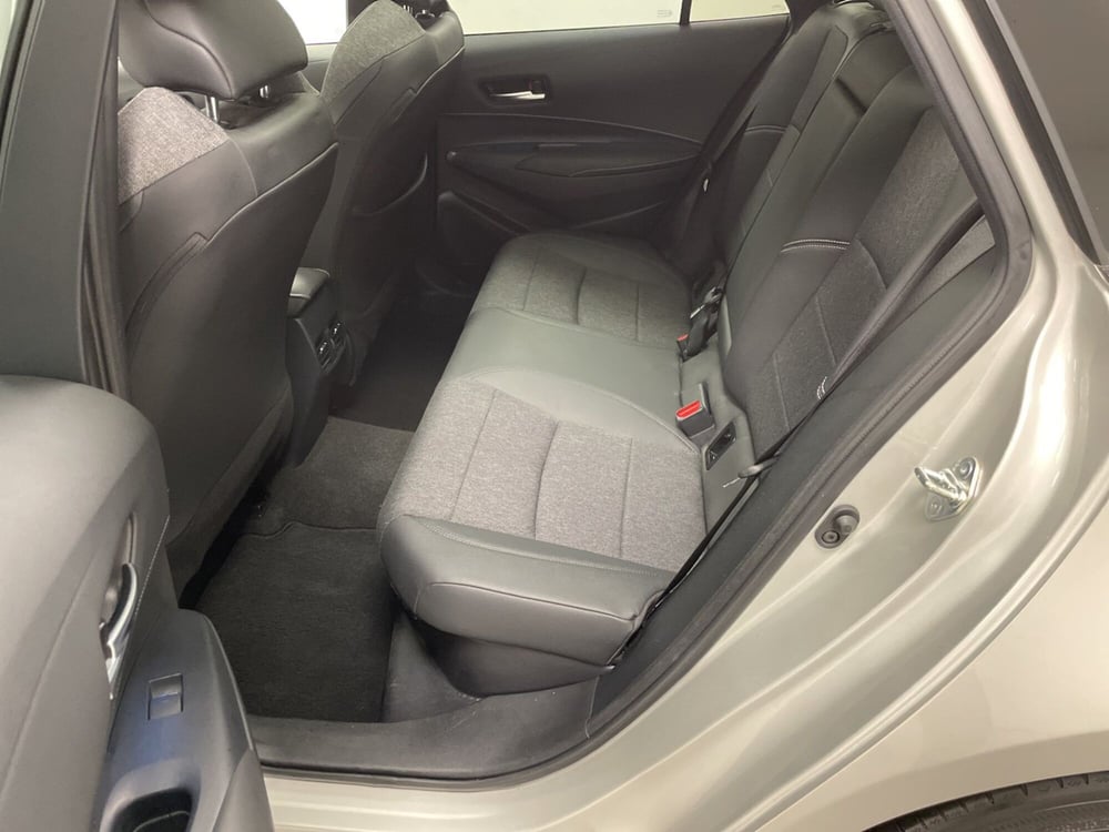 Toyota Corolla Touring Sports usata a Varese (9)