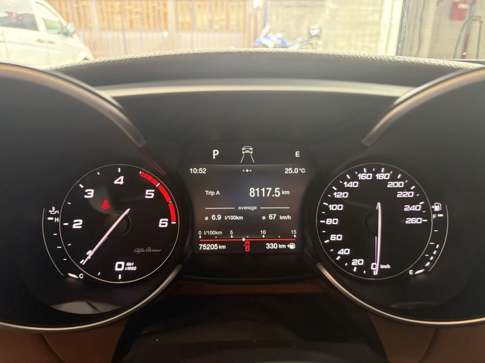 Alfa Romeo Giulia usata a Monza e Brianza (8)