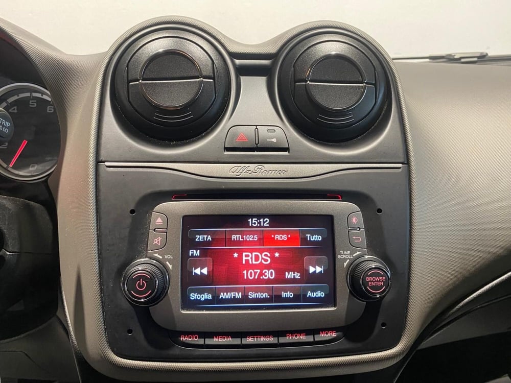 Alfa Romeo MiTo usata a Milano (11)
