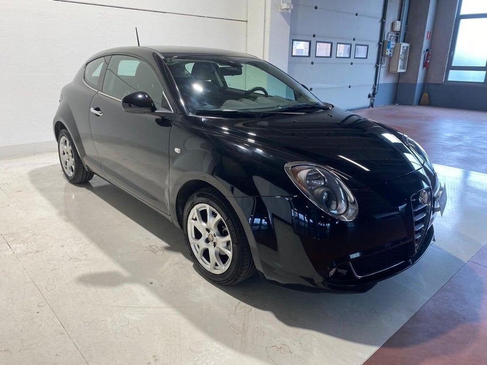 Alfa Romeo MiTo usata a Milano (8)