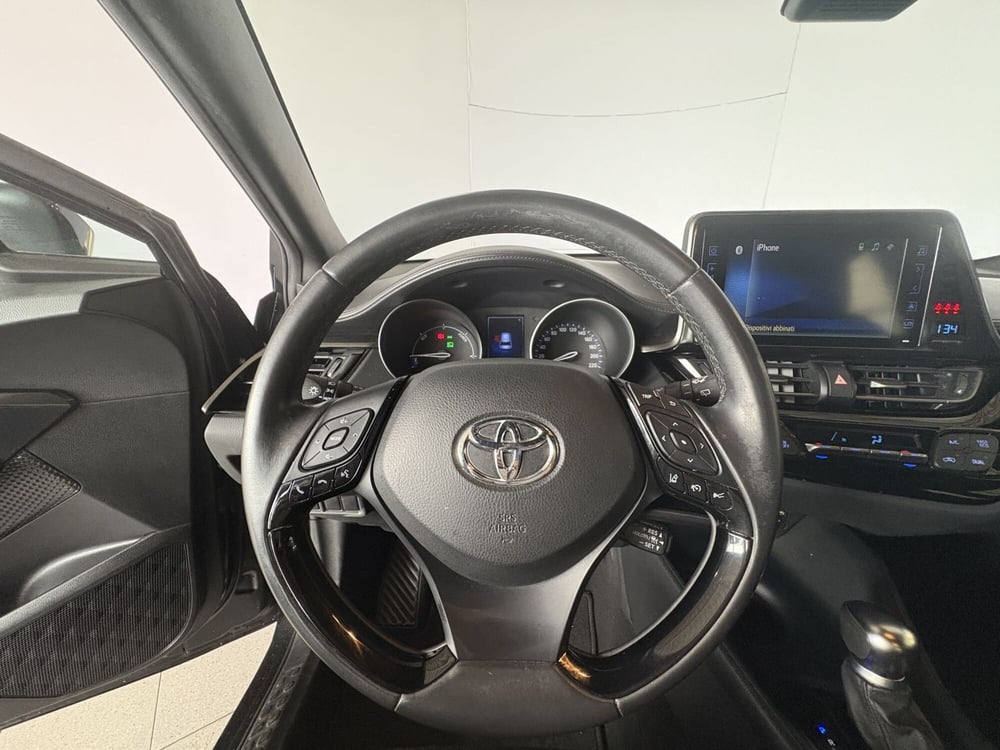 Toyota Toyota C-HR usata a Monza e Brianza (19)