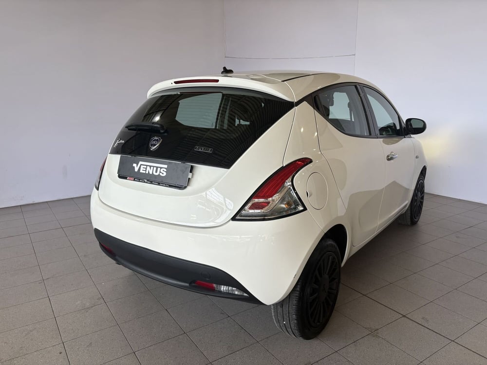 Lancia Ypsilon usata a Monza e Brianza (6)