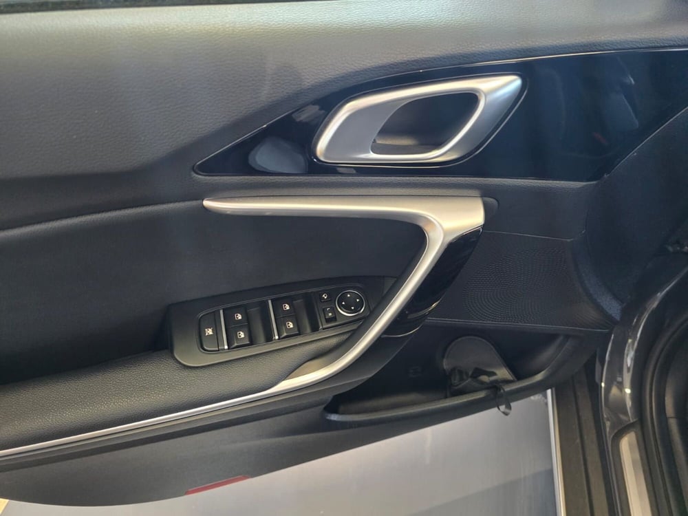 Kia XCeed usata a Rimini (17)