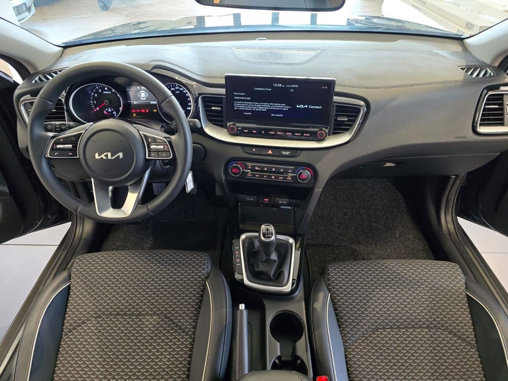 Kia XCeed usata a Rimini (8)