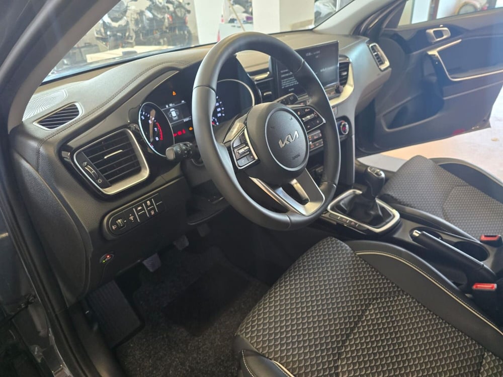 Kia XCeed usata a Rimini (9)