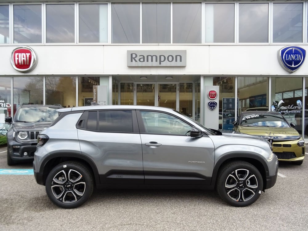 Jeep Avenger nuova a Venezia (2)