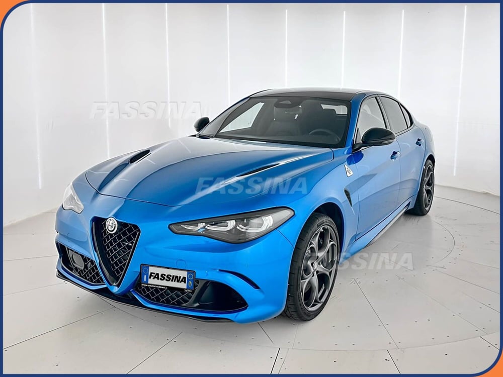 Alfa Romeo Giulia nuova a Milano (3)