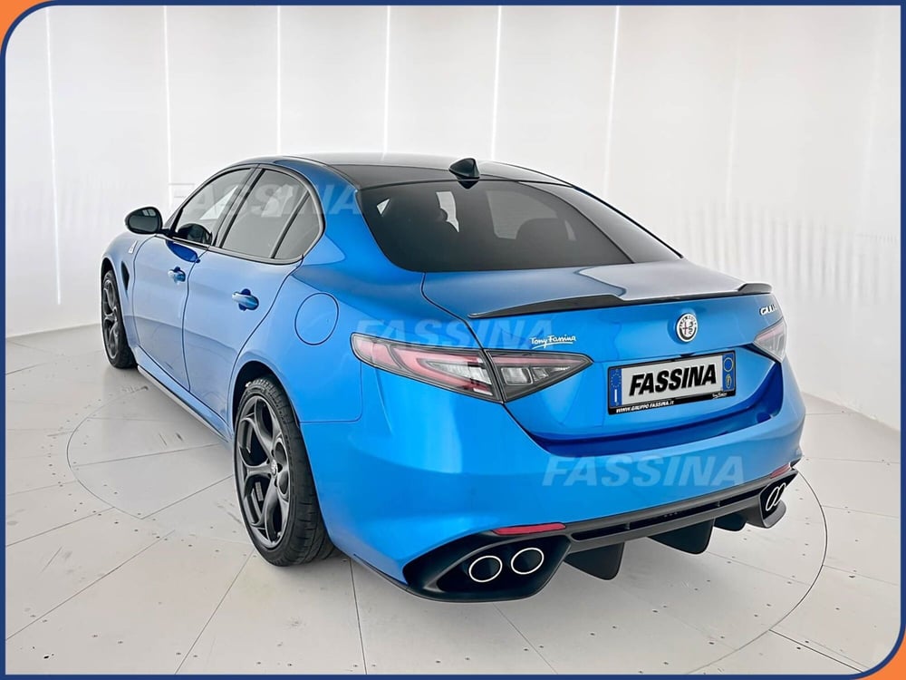 Alfa Romeo Giulia nuova a Milano (4)