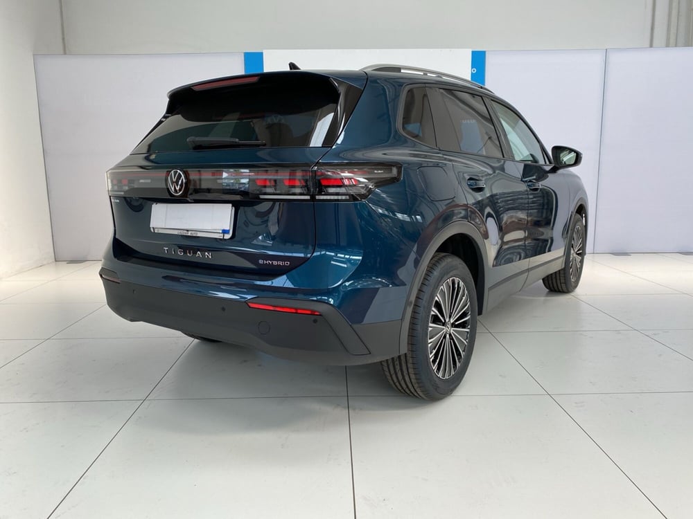 Volkswagen Tiguan nuova a Lodi (4)