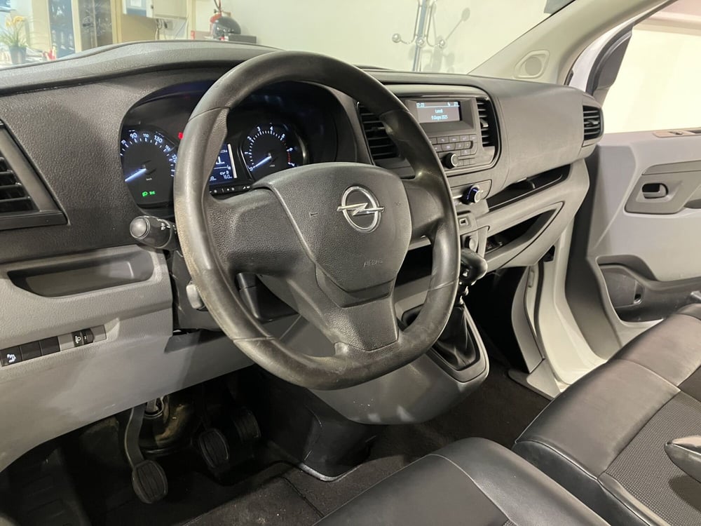 Opel Vivaro Furgone usata a Parma (12)