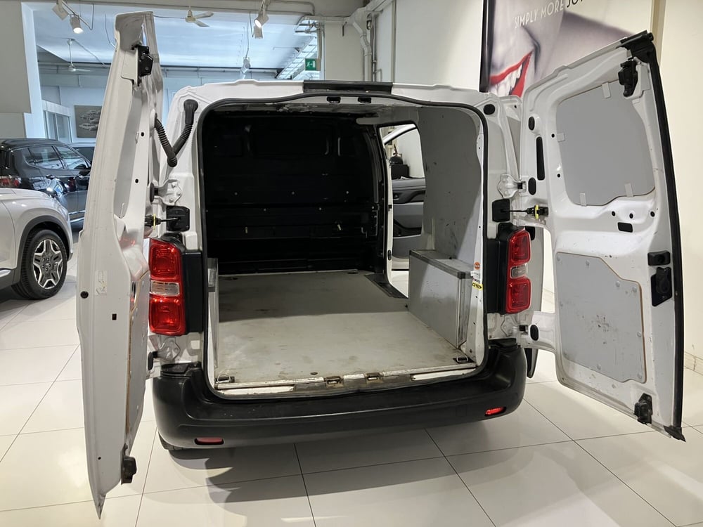 Opel Vivaro Furgone usata a Parma (7)