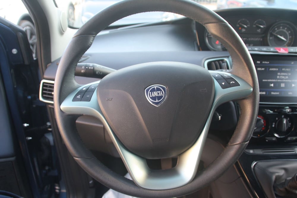 Lancia Ypsilon usata a Catania (8)