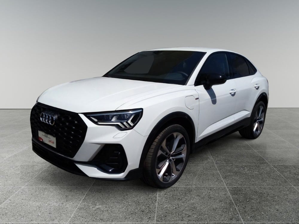 Audi Q3 Sportback nuova a Bari