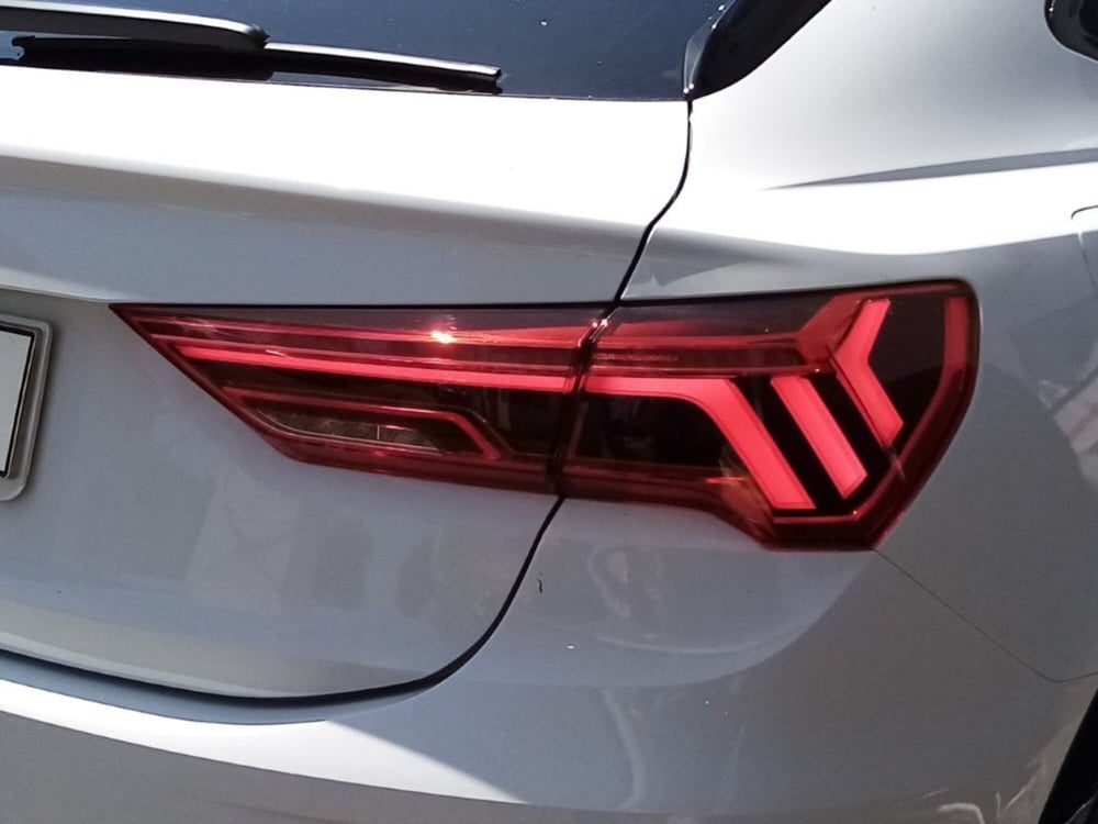 Audi Q3 Sportback nuova a Bari (10)