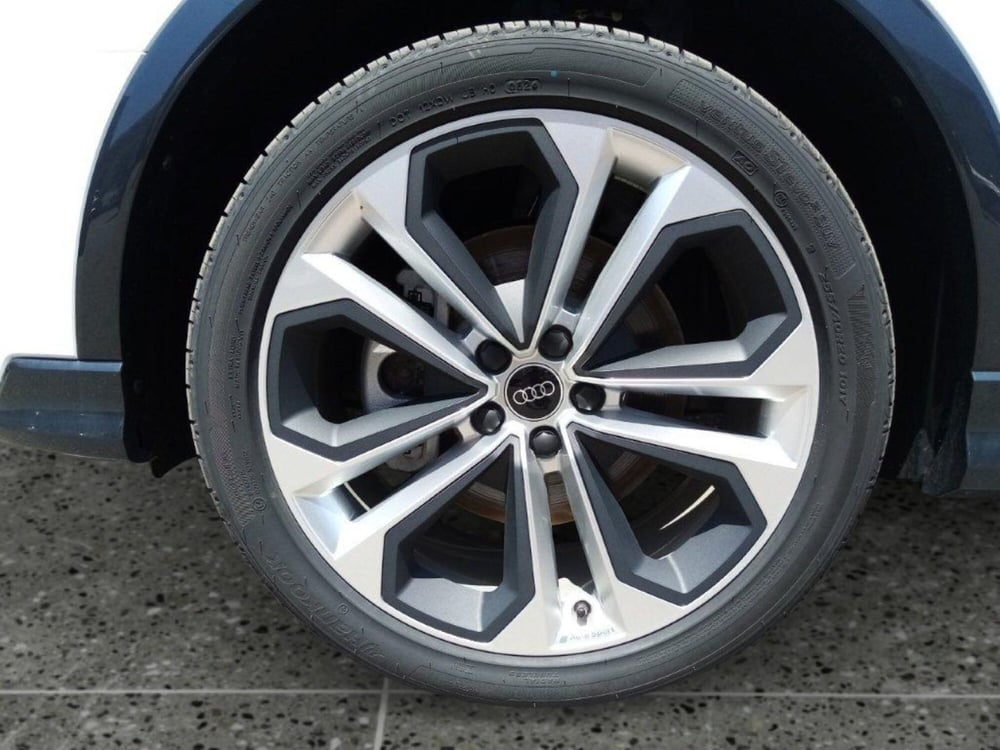 Audi Q3 Sportback nuova a Bari (13)