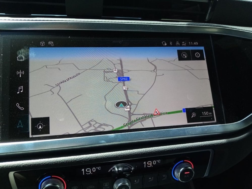Audi Q3 Sportback nuova a Bari (14)