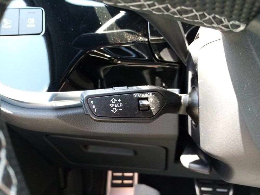 Audi Q3 Sportback nuova a Bari (17)