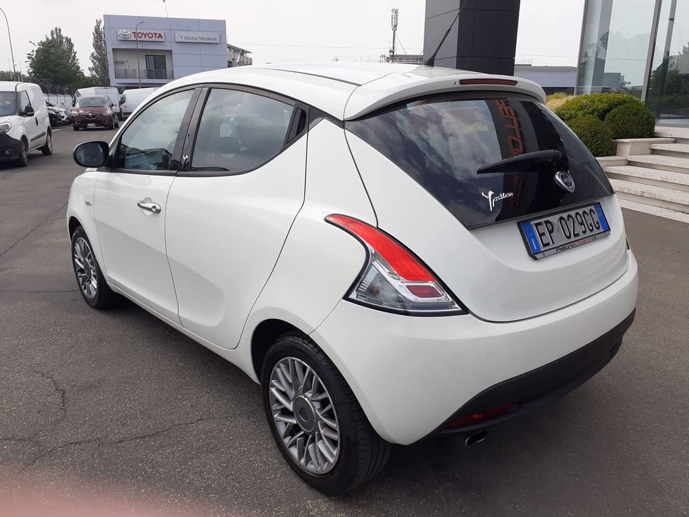 Lancia Ypsilon usata a Modena (6)