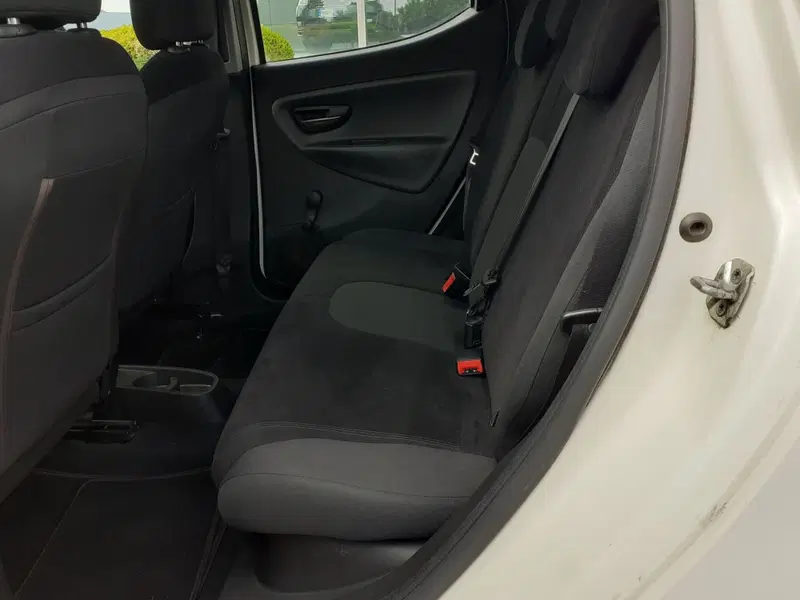 Lancia Ypsilon usata a Modena (7)