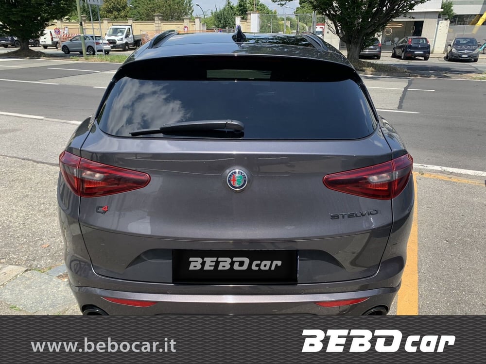 Alfa Romeo Stelvio usata a Torino (6)