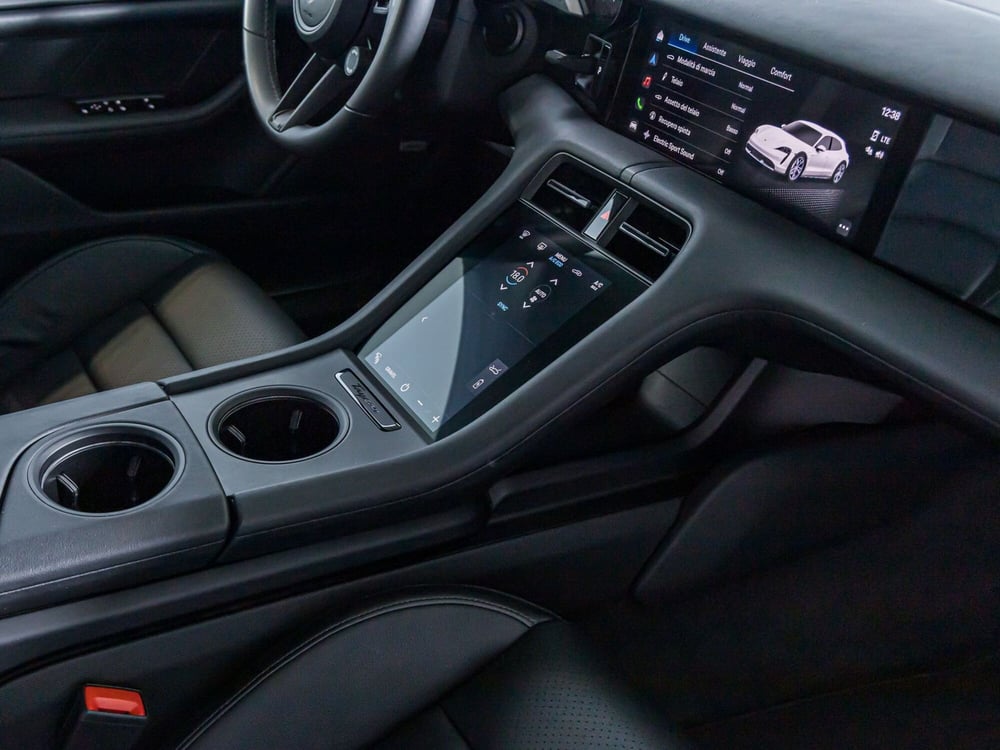 Porsche Taycan Cross Turismo usata a Firenze (10)