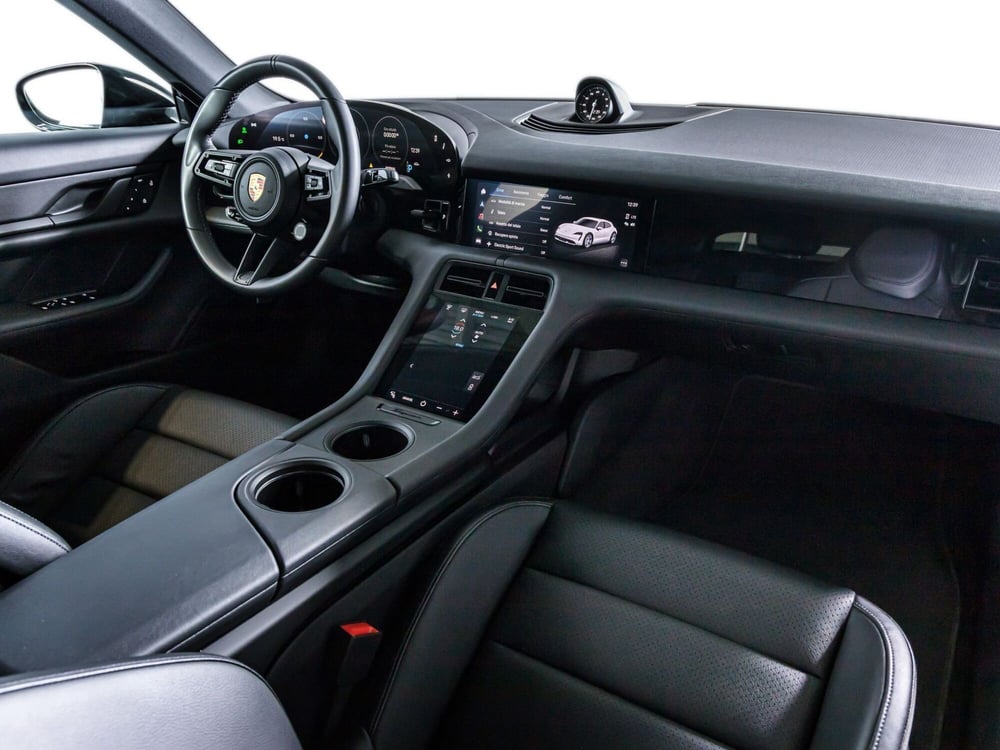 Porsche Taycan Cross Turismo usata a Firenze (13)