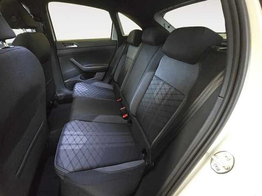 Volkswagen Taigo nuova a Lecco (13)