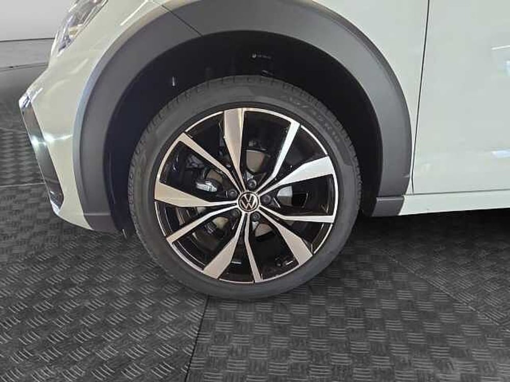 Volkswagen Taigo nuova a Lecco (14)