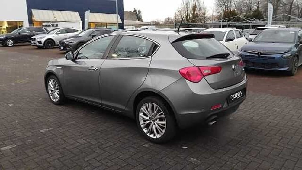 Alfa Romeo Giulietta usata a Milano (3)