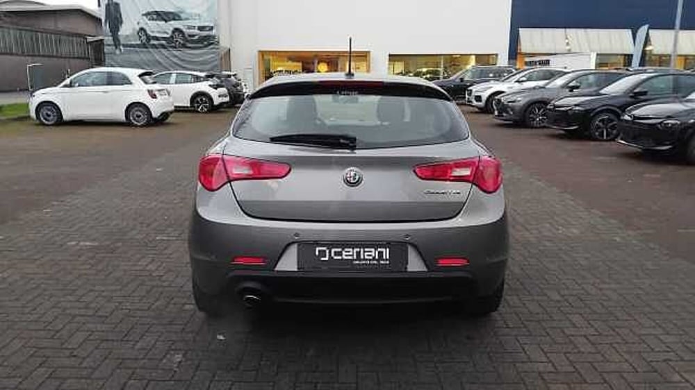 Alfa Romeo Giulietta usata a Milano (4)