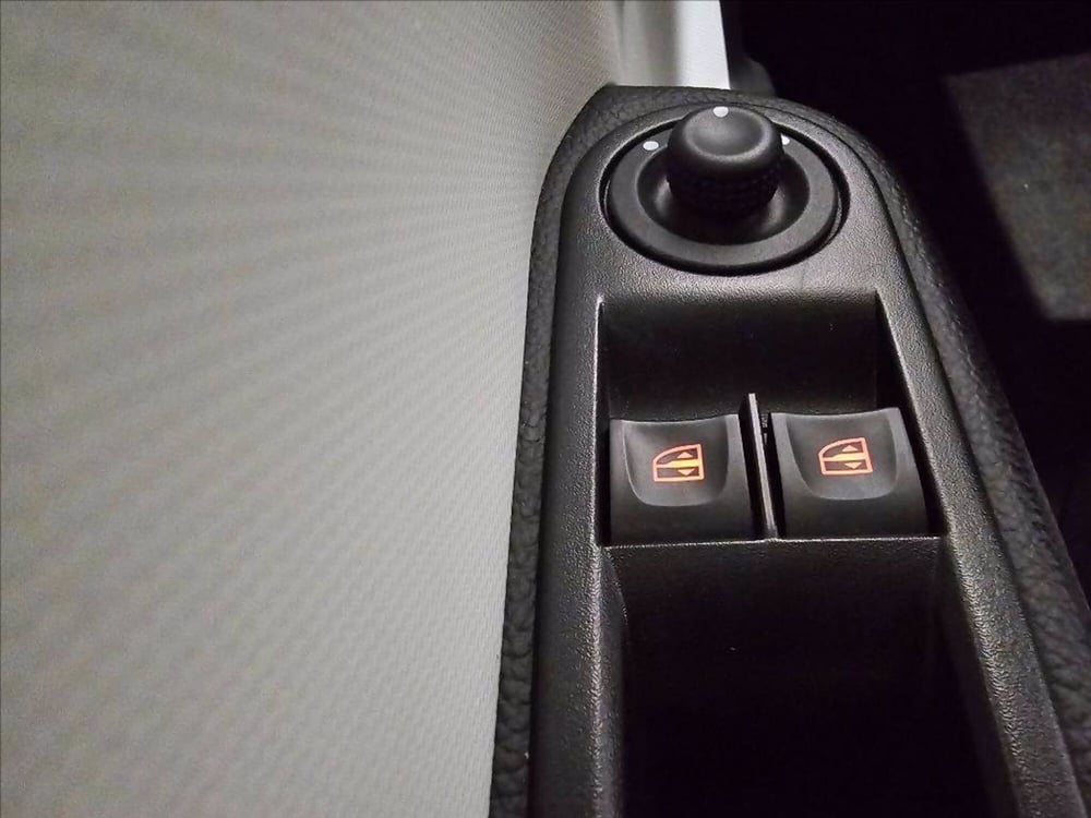 Renault Twingo usata a Palermo (16)