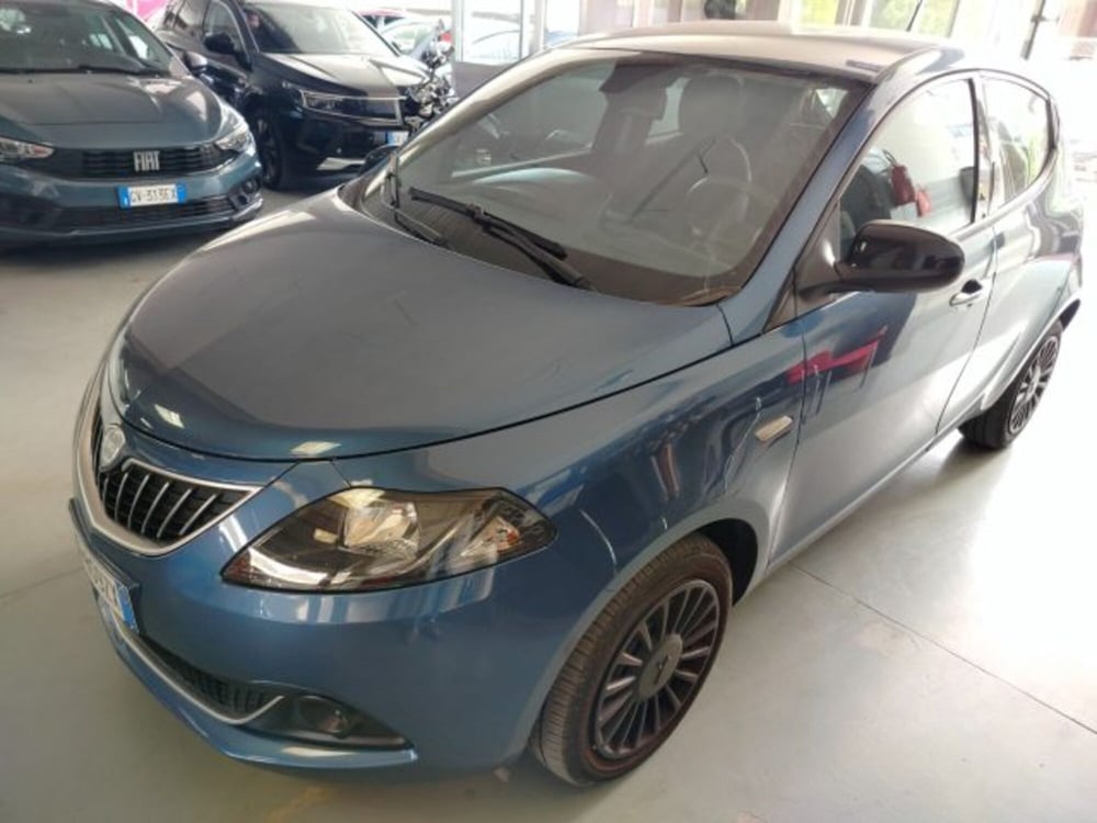 Lancia Ypsilon usata a Forlì-Cesena (11)