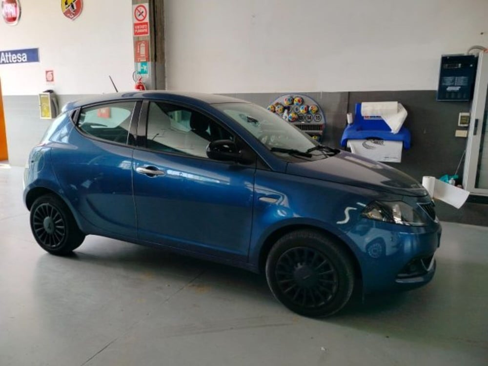 Lancia Ypsilon usata a Forlì-Cesena (5)