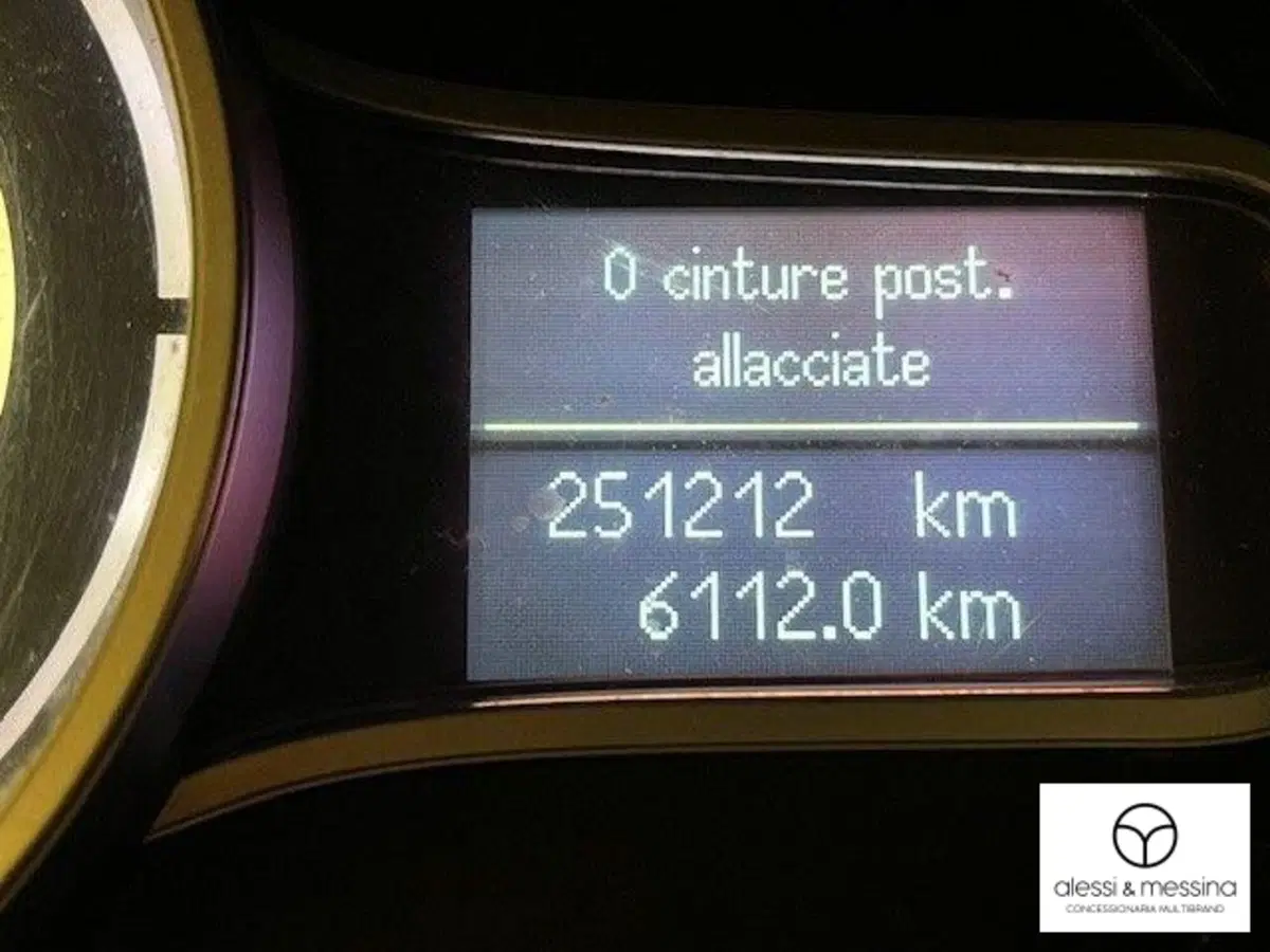 Renault Mégane SporTour usata a Catania (10)