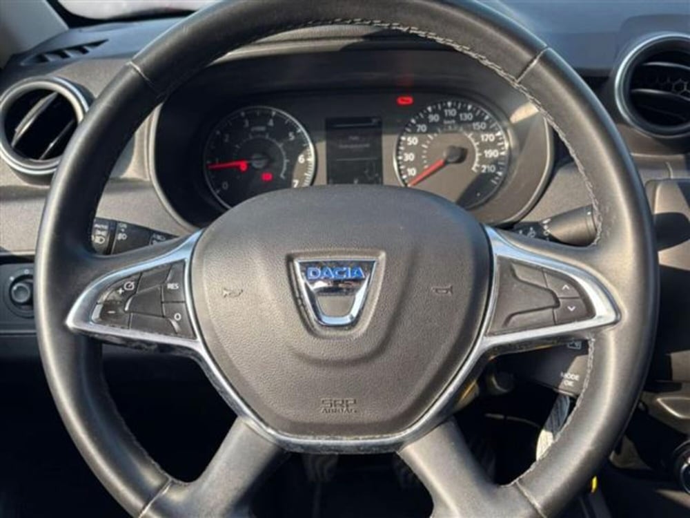 Dacia Duster usata a Livorno (13)