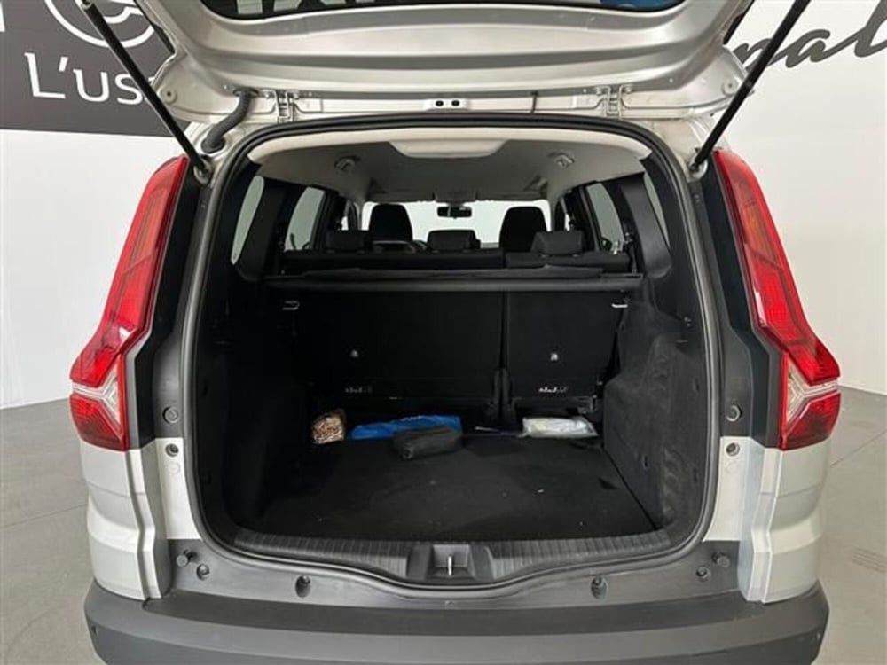 Dacia Jogger usata a Siena (13)