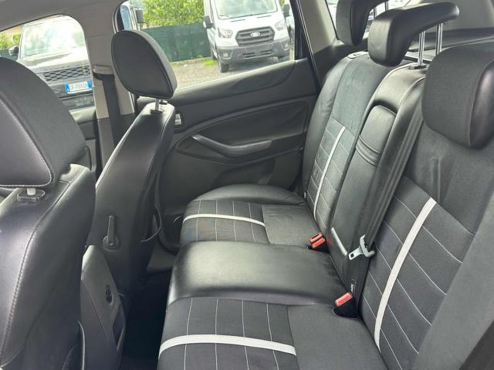 Ford Kuga usata a Lucca (12)