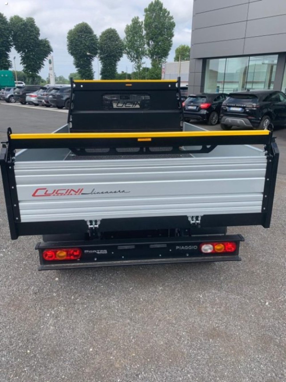 Piaggio Porter nuova a Lucca (2)