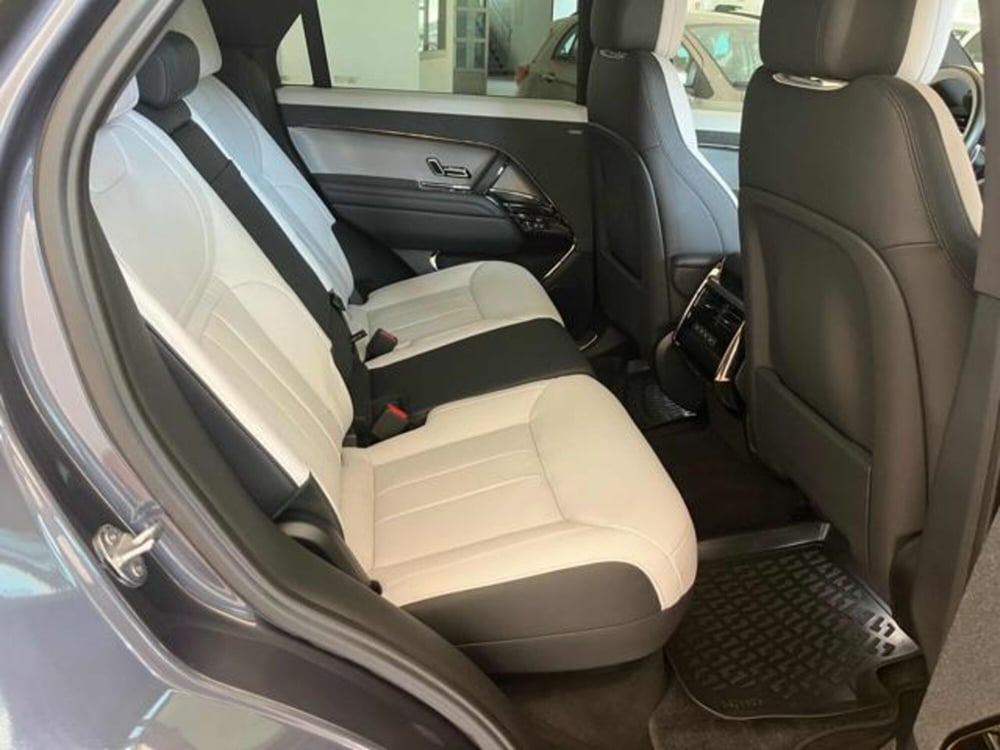 Land Rover Range Rover Sport usata a Lucca (7)