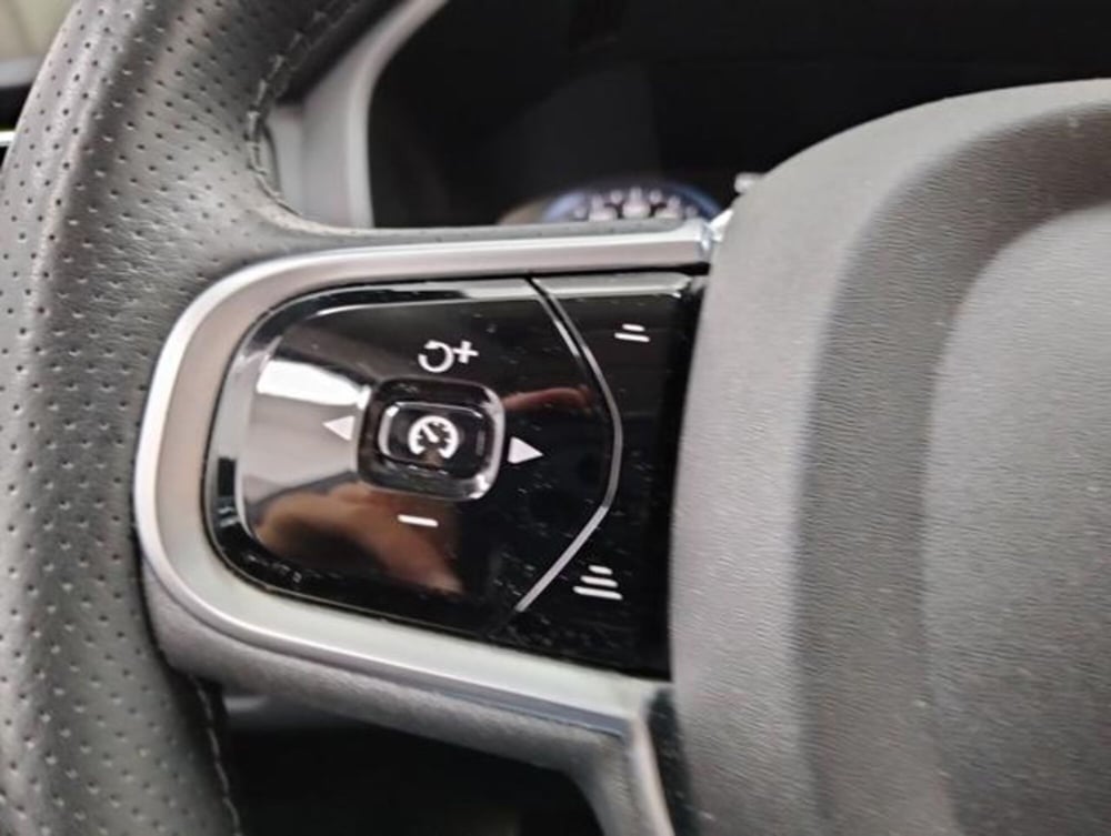 Volvo XC60 usata a Como (11)