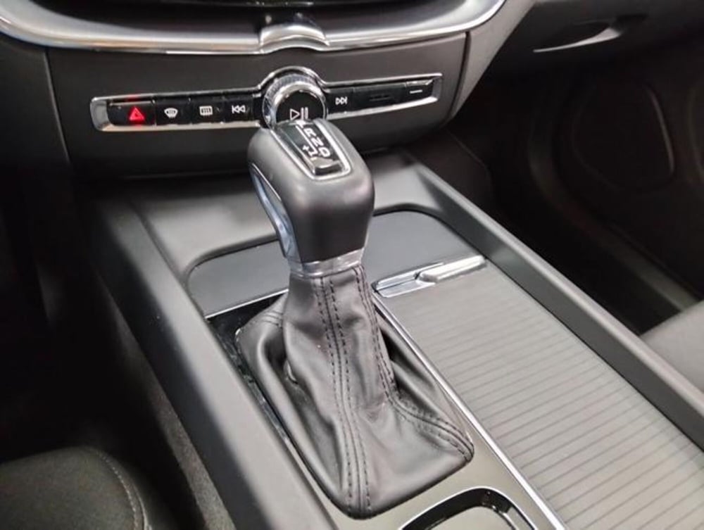 Volvo XC60 usata a Como (17)