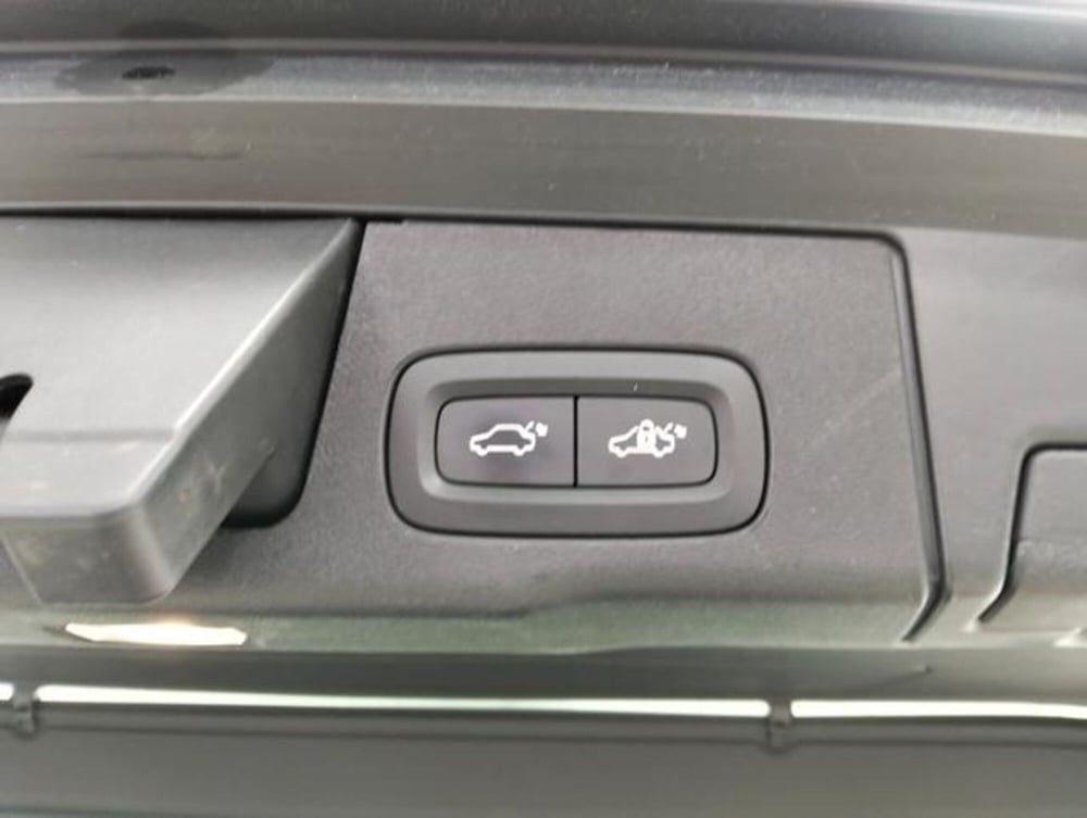 Volvo XC60 usata a Como (19)