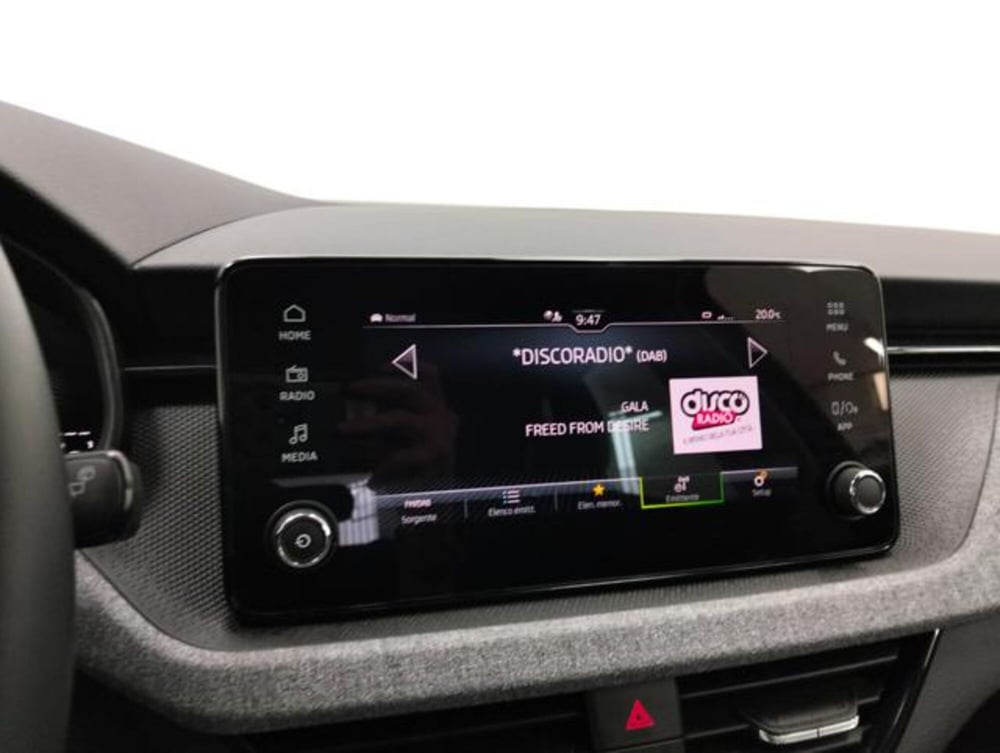 Skoda Kamiq usata a Como (13)