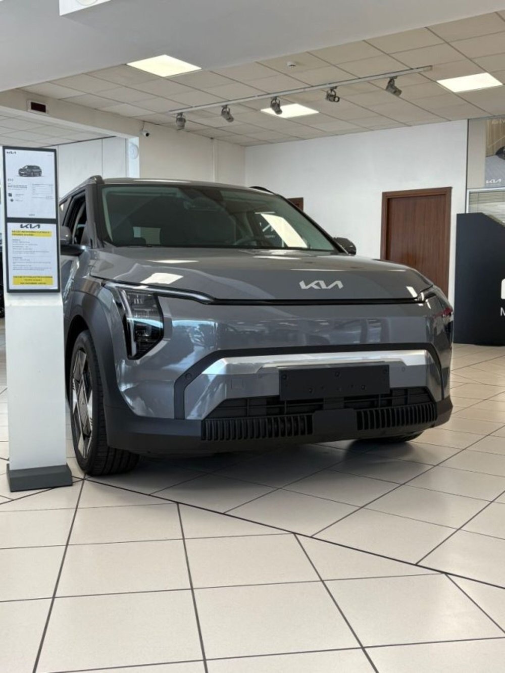Kia EV3 nuova a Como