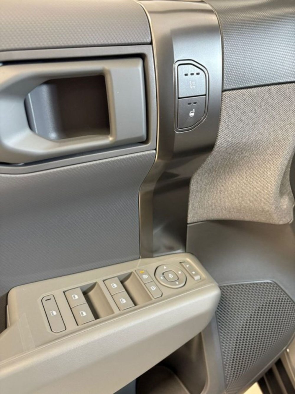 Kia EV3 nuova a Como (10)