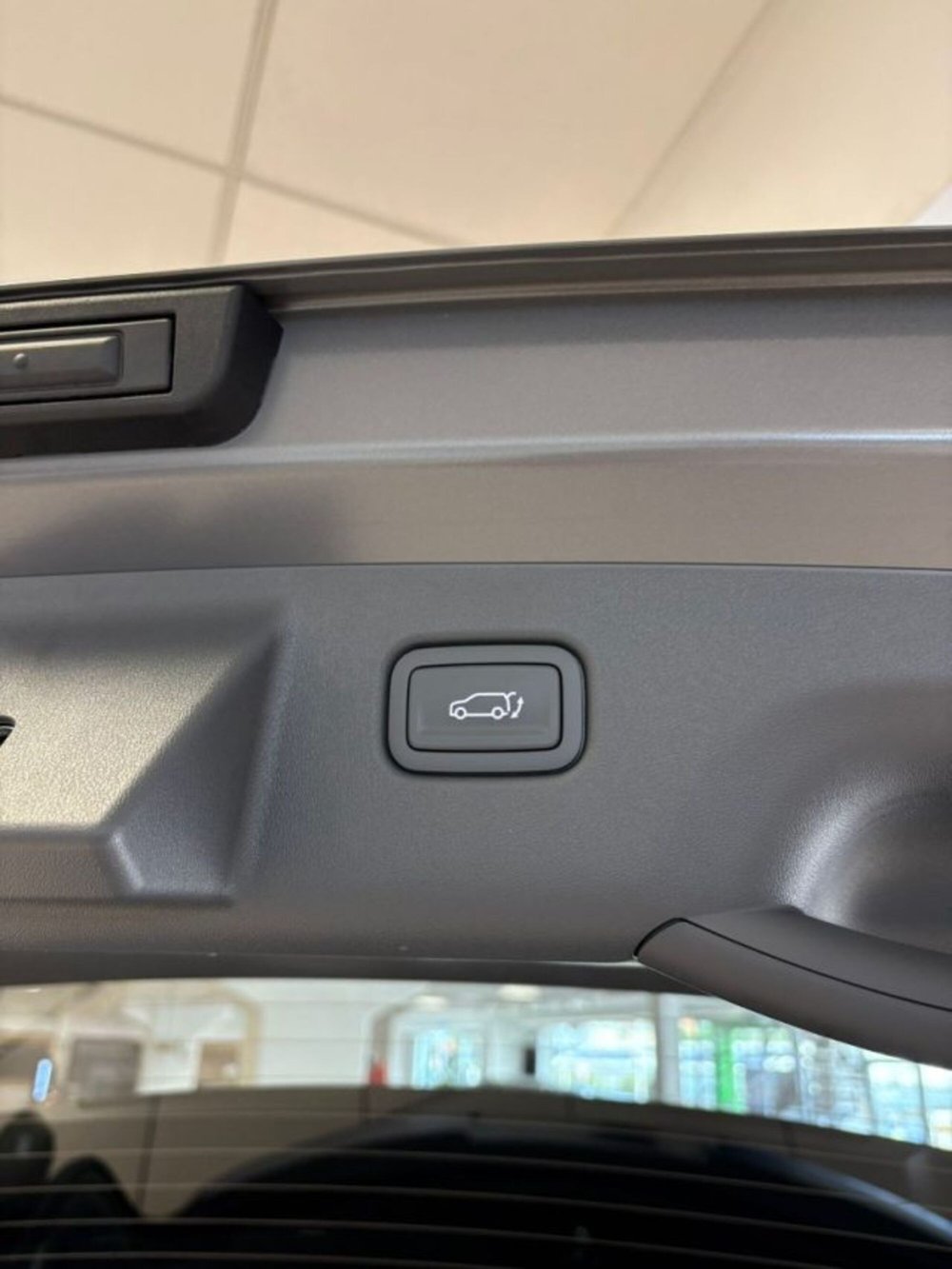 Kia EV3 nuova a Como (11)